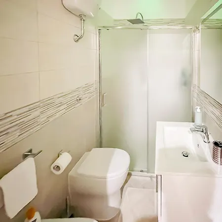 The Brilliant Sisters