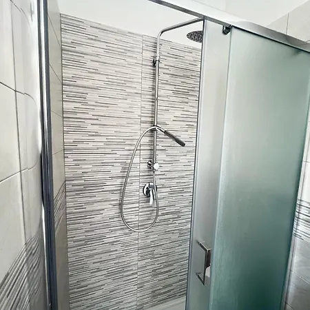 The Brilliant Sisters Pompei