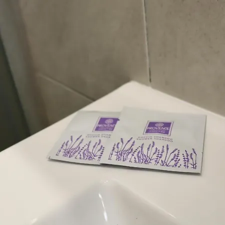 The Brilliant Sisters דירה פומפיי