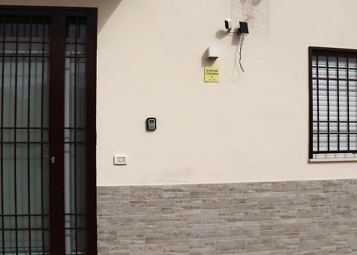 The Brilliant Sisters Apartamento